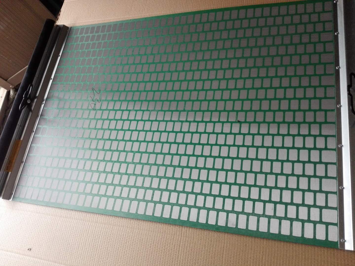 两千五百面板的振动筛网交付